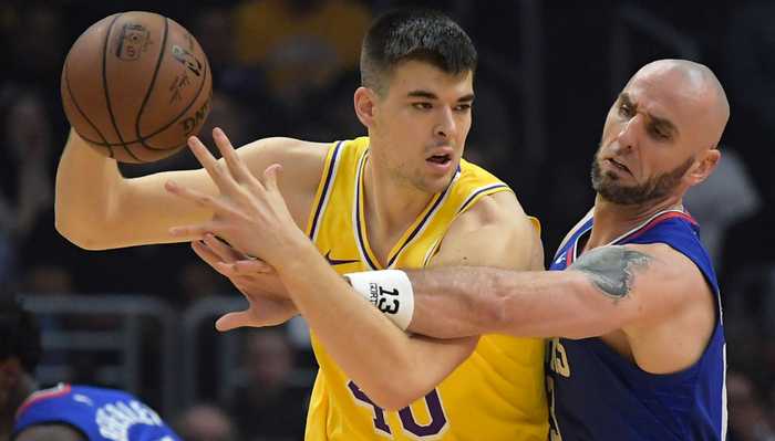 湖人失败交易榜，祖巴茨白送给快船，威少拆冠军班底，拉塞尔倒贴